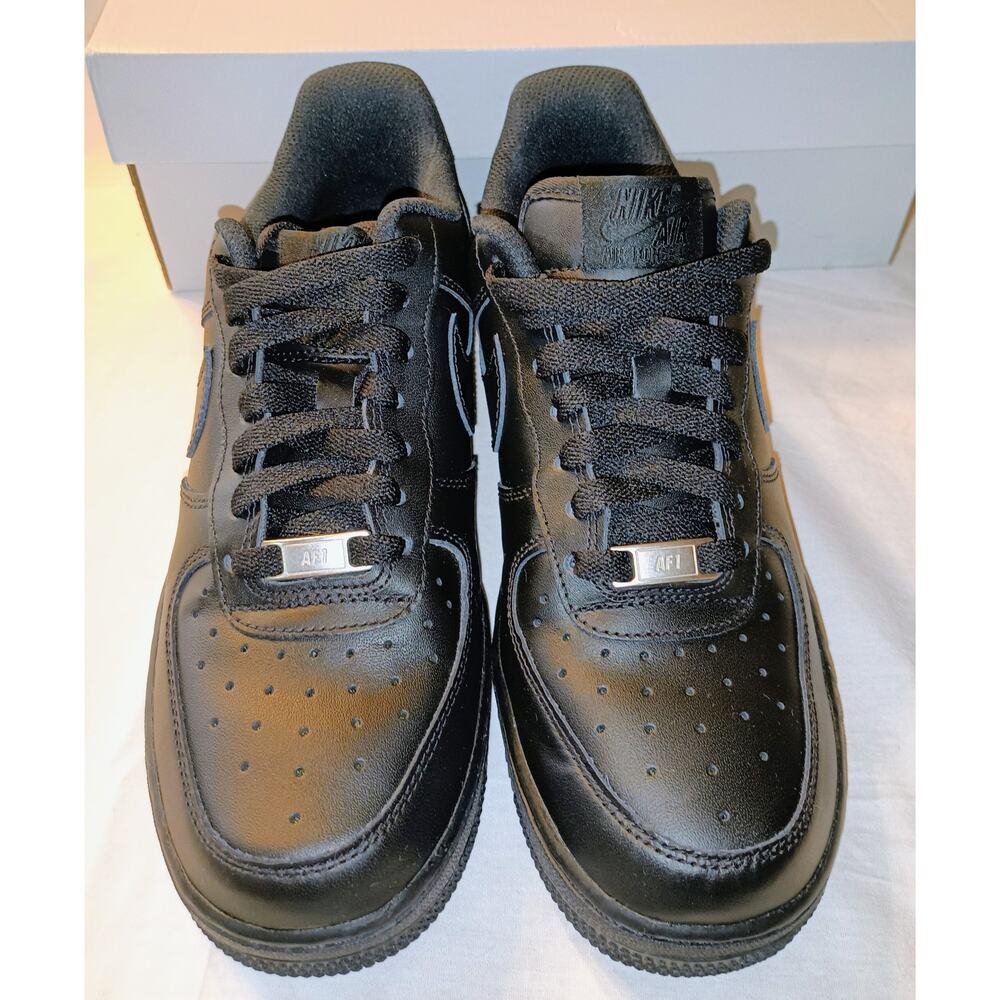 Nike - Women's Air Force 1 '07 Triple Black Sneakers - Sz 8.5/7Y - EUC